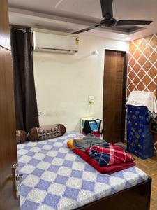 Bedroom Image of 980 Sq.ft 3 BHK Builder Floor for sale in Laxmi Nagar New Delhi for Rs. 7600000