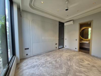 Bedroom Image of 2700 Sq.ft 4 BHK Builder Floor for sale in Safdarjung Enclave New Delhi for Rs. 95000000