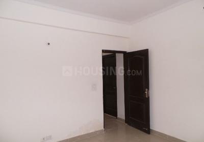Bedroom Image of 980 Sq.ft 2 BHK Apartment / Flat for sale in Amrapali Platinum, Sector 119 Noida for Rs. 9500000