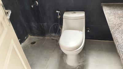 Image of 1217 Sq.ft 2.5 BHK Apartment / Flat for rent in RG Residency, Sector 120, Noida for Rs. 28000