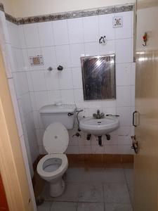 Bathroom Image of 1700 Sq.ft 3.5 BHK Apartment / Flat for rent in Purvanchal Group Mecon Apartments, Sector 62 Noida for Rs. 35000