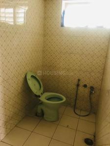 Bathroom Image of 850 Sq.ft 2 BHK Apartment / Flat for rent in Manikbagh Indore for Rs. 11000