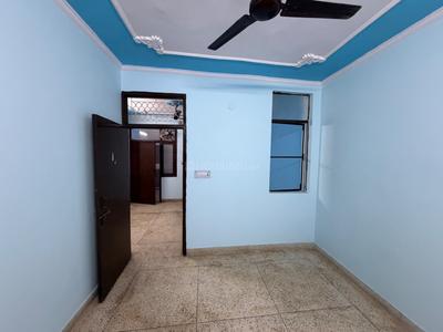Bedroom Image of 520 Sq.ft 2 BHK Builder Floor for rent in Mayur Vihar Phase 1 New Delhi for Rs. 15500