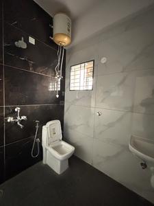 Bathroom Image of 750 Sq.ft 1 BHK Builder Floor for rent in HSR Layout Bengaluru for Rs. 30000