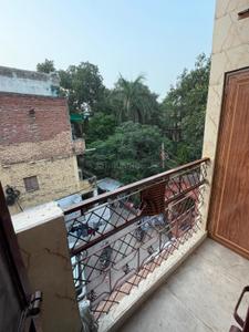 Balcony Image of 1000 Sq.ft 3 BHK Builder Floor for sale in Moti Nagar New Delhi for Rs. 8500000