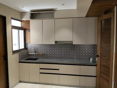 Kitchen Image of 1000 Sq.ft 2 BHK Apartment / Flat for sale in Sarjan Setu Altezza, Tragad Ahmedabad for Rs. 6500000
