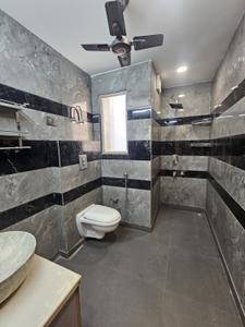 Image of 1400 Sq.ft 3 BHK Builder Floor for sale in Mansarover Garden, New Delhi for Rs. 25000000