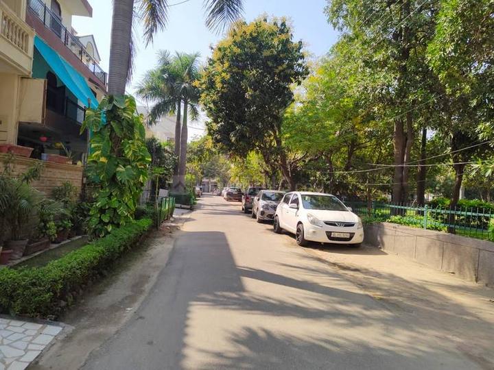 C Block, Sector 58 Main Image 1