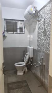 Bathroom Image of 700 Sq.ft 1 BHK Independent House for rent in C V Raman Nagar Bengaluru for Rs. 25000