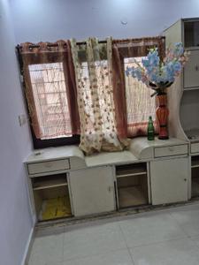 Bedroom Image of 1150 Sq.ft 2 BHK Apartment / Flat for rent in O C S Apartments, Mayur Vihar Phase 1 New Delhi for Rs. 38000