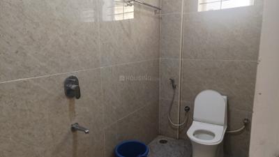 Bathroom Image of 550 Sq.ft 1 BHK Apartment / Flat for rent in Nagavara Bengaluru for Rs. 25000