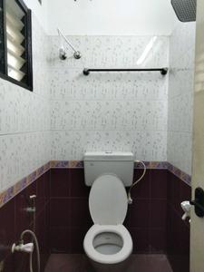 Common Bathroom Image of 750 Sq.ft 1 BHK Apartment / Flat for rent in Iyyappanthangal Chennai for Rs. 20000