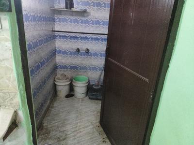 Image of 670 Sq.ft 2 BHK Duplex for rent in Sabzi Mandi Old, New Delhi for Rs. 14999
