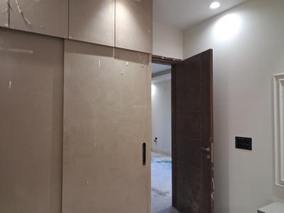 Bedroom Image of 900 Sq.ft 3 BHK Builder Floor for sale in Paschim Vihar New Delhi for Rs. 21000000