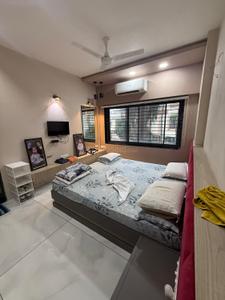 Bedroom Image of 2250 Sq.ft 4 BHK Independent House for rent in Shilp Yogeshwar Bungalows, Thaltej Ahmedabad for Rs. 75000