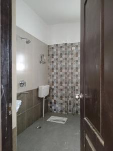 Common Bathroom Image of 2100 Sq.ft 4 BHK Apartment / Flat for rent in CGEWHO Kendriya Vihar, Phi II Greater Noida for Rs. 35000