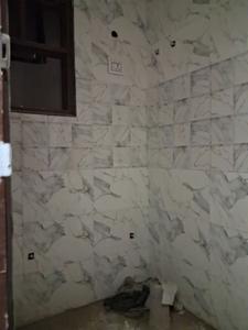 Common Bathroom Image of 530 Sq.ft 1 BHK Apartment / Flat for rent in JMD A1 Height, Sector 74 Noida for Rs. 22100