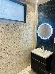 Bathroom Image of 1800 Sq.ft 3 BHK Builder Floor for sale in South Extension I New Delhi for Rs. 37500000