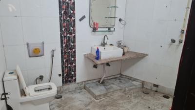 Image of 1850 Sq.ft 3 BHK Builder Floor for rent in Model Town, New Delhi for Rs. 45000