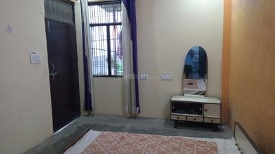 Bedroom Image of 1100 Sq.ft 2.5 BHK Independent House for rent in Fazullaganj Lucknow for Rs. 12000