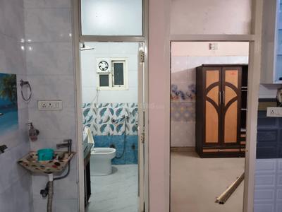 Bathroom Image of 450 Sq.ft 2 BHK Builder Floor for sale in Mandawali New Delhi for Rs. 3800000
