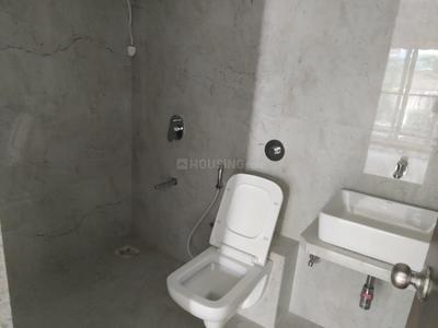 Bathroom Image of 875 Sq.ft 2 BHK Apartment / Flat for sale in Vile Parle West Mumbai for Rs. 37000000