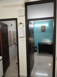 Hall Image of 401 Sq.ft 1.5 BHK Builder Floor for sale in Mayur Vihar Phase 3 New Delhi for Rs. 1800000