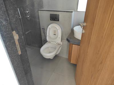 Bathroom Image of 2200 Sq.ft 4 BHK Apartment / Flat for rent in Ratnam Gardenbay, Sama Savli Vadodara for Rs. 45000