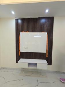 Living Room Image of 613 Sq.ft 2 BHK Apartment / Flat for rent in Sector 73 Noida for Rs. 15000