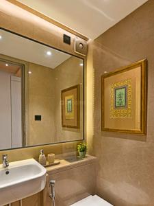 Bathroom Image of 5000 Sq.ft 5 BHK Apartment / Flat for sale in Shreeji Fiora, Borivali West Mumbai for Rs. 110000000