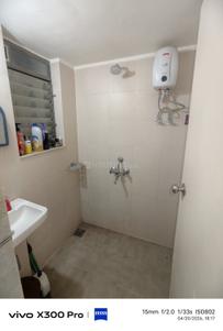 Bathroom Image of 510 Sq.ft 1 BHK Apartment / Flat for rent in Lower Parel Mumbai for Rs. 57000