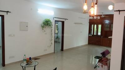 Living Room Image of 1900 Sq.ft 3 BHK Apartment / Flat for rent in DDA Sector Pocket B C, Vasant Kunj New Delhi for Rs. 85000