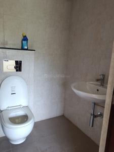 Bathroom Image of 1150 Sq.ft 3 BHK Apartment / Flat for sale in Shapoorji Pallonji Vanaha, Bavdhan Pune for Rs. 13000000