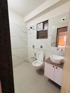 Bathroom Image of 1184 Sq.ft 3 BHK Apartment / Flat for rent in Aashka Aatman, Vastrapur Ahmedabad for Rs. 60000