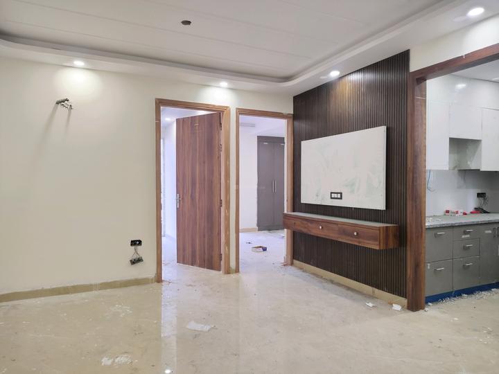 Aggarwal  associate Main Image 1