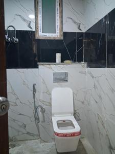 Common Bathroom Image of 1500 Sq.ft 3 BHK Apartment / Flat for sale in Swastik AVS Infra Homes, Sector 102 Noida for Rs. 5400000