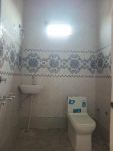 Common Bathroom Image of 900 Sq.ft 2 BHK Apartment / Flat for sale in Noida Extension Greater Noida for Rs. 3300000