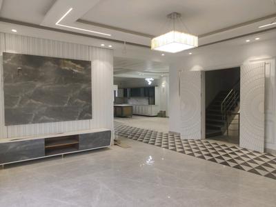 Living Room Image of 3400 Sq.ft 4 BHK Builder Floor for sale in Green Field Colony Faridabad for Rs. 25500000