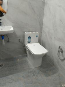 Bathroom Image of 1400 Sq.ft 3 BHK Apartment / Flat for sale in Patparganj New Delhi for Rs. 25500000