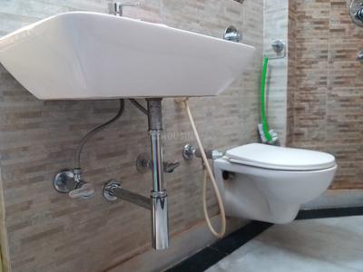 Bathroom Image of 2800 Sq.ft 4 BHK Apartment / Flat for sale in Ballygunge Kolkata for Rs. 18500000