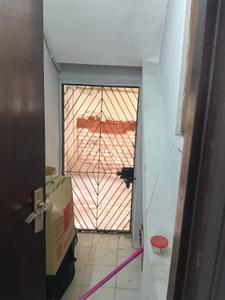 Bathroom Image of 1500 Sq.ft 3 BHK Apartment / Flat for rent in Alaknanda New Delhi for Rs. 91000