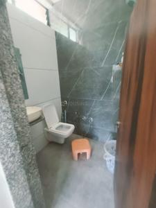 Bathroom Image of 2231 Sq.ft 3 BHK Apartment / Flat for rent in Ambawadi Ahmedabad for Rs. 48000