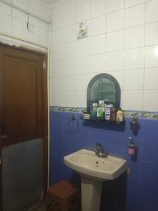 Kitchen Image of 720 Sq.ft 2 BHK Builder Floor for sale in Janakpuri New Delhi for Rs. 15500000