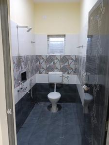 Bathroom Image of 500 Sq.ft 1 RK Independent House for rent in PN Pudur Coimbatore for Rs. 6000