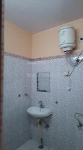 Bathroom Image of 900 Sq.ft 1 BHK Apartment / Flat for rent in Raja Park Jaipur for Rs. 17000