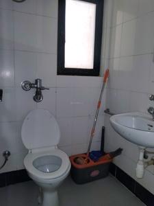 Common Bathroom Image of 880 Sq.ft 2 BHK Apartment / Flat for sale in Kasarvadavali Thane for Rs. 9500000