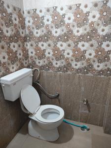 Bathroom Image of 850 Sq.ft 1 BHK Independent House for rent in Vrindavan Yojana Lucknow for Rs. 9000
