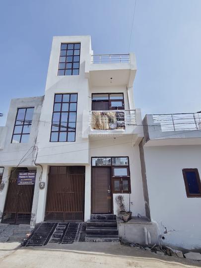 Sector 16 Greater Noida West Main Image 1