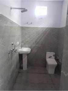 Bathroom Image of 1800 Sq.ft 3 BHK Independent House for rent in Shahganj Agra for Rs. 16000