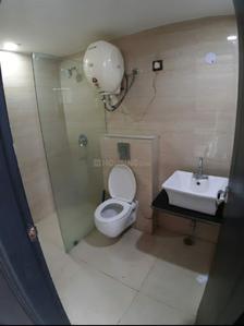 Bathroom Image of 550 Sq.ft 1 RK Apartment / Flat for rent in Golden Golden Arcade, Sector 67 Gurgaon for Rs. 24000